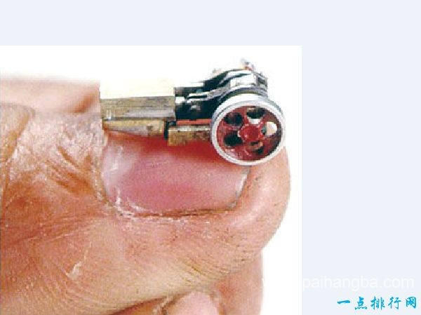 世界上最小的蒸汽机 指尖上的蒸汽机