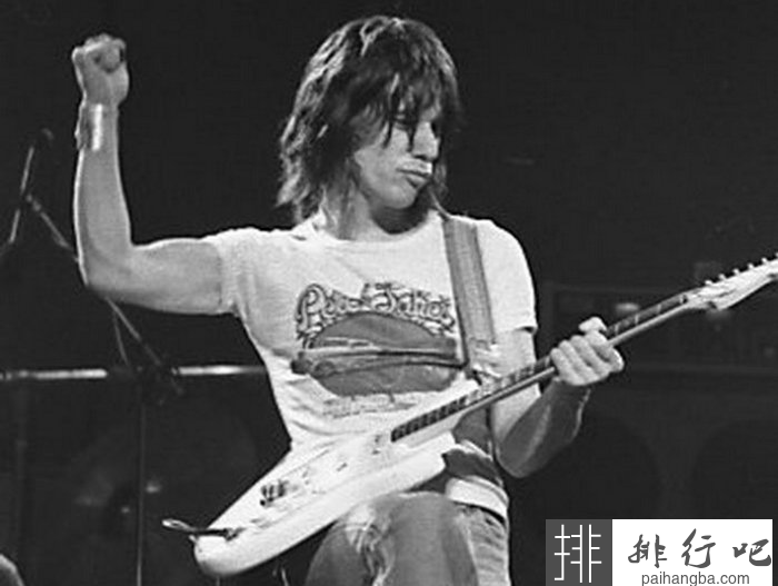 世界十大著名摇滚吉他手 吉米·亨德里克斯是吉他之神
