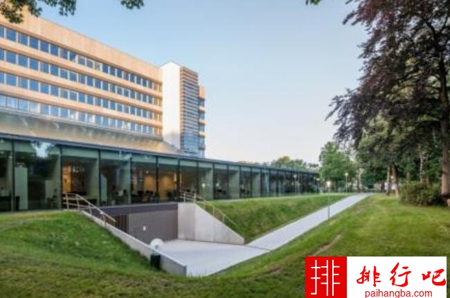 2018年荷兰拉德堡德大学世界排名 留学费用