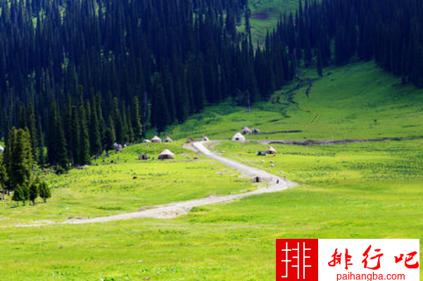 新疆十大最受欢迎的景点，新疆十个最好玩的地方